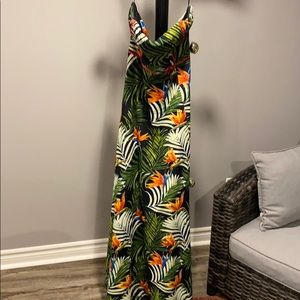 Tropical dress with tied up back